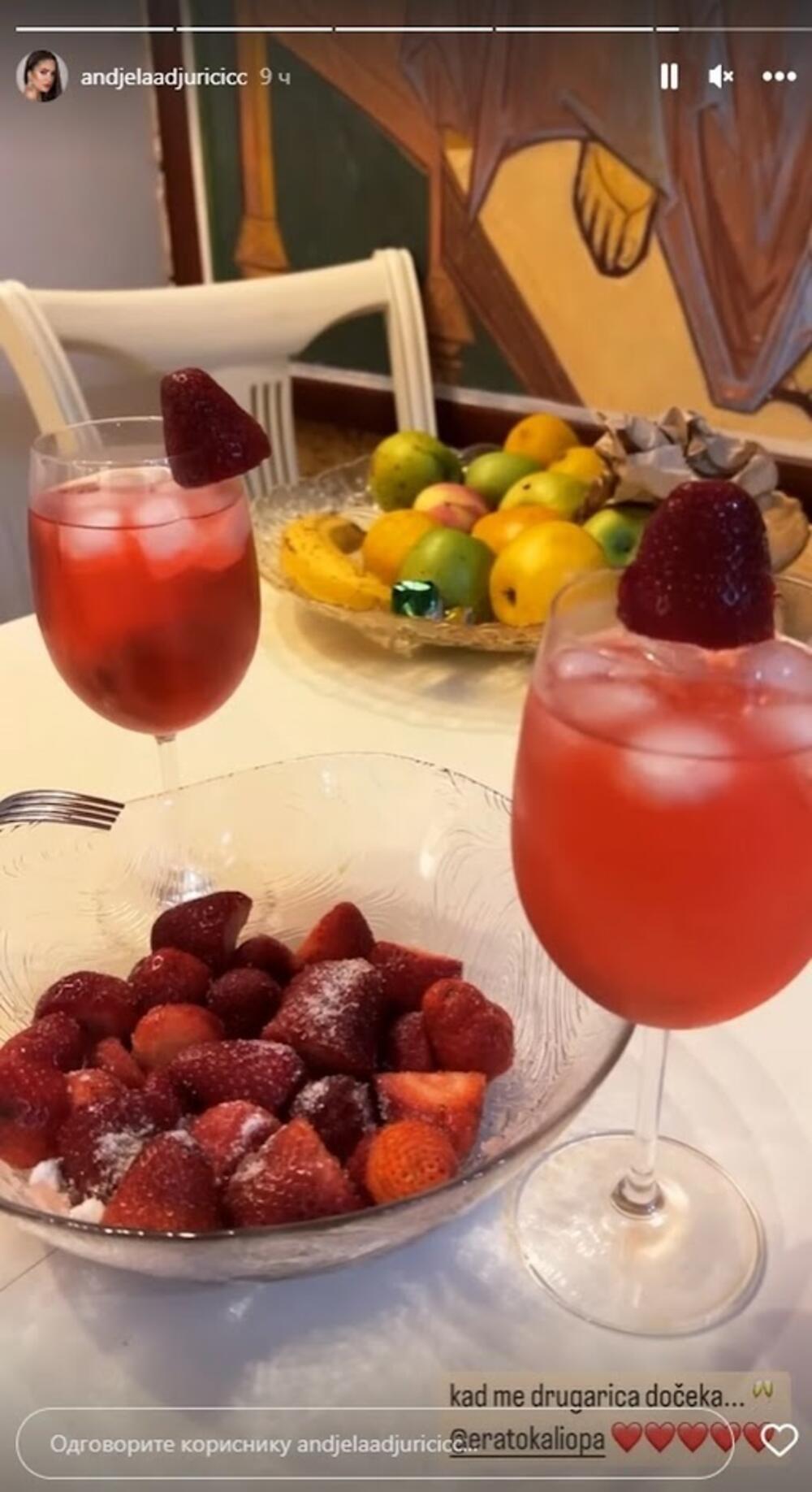 Anđela se pohvalila i dočekom koji joj je priredila drugarica.