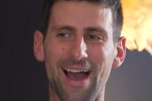 OVU RUSKU VEŽBU ZA OČI NOVAK ĐOKOVIĆ UVEK PRIMENJUJE: Srbi su se pitali ŠTA TO RADI NA TERENU, evo kako se IZVODI