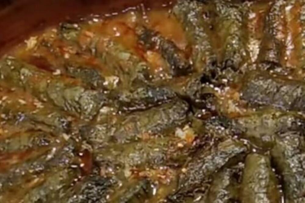 LETNJA SARMA KOJA ĆE VAS OBORITI SA NOGU: Zaboravite na NADUTOST, a od obične se razlikuje zbog 1 SASTOJKA (RECEPT)