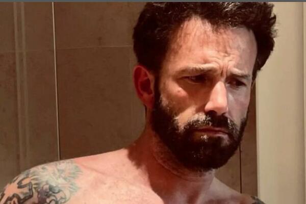 ŽENE NE TREPĆU KAD SE POJAVI OVAJ MACAN: Ovakvo MIŠIĆAVO i istetovirano TELO svaka DAMA bi POŽELELA, vruće baš