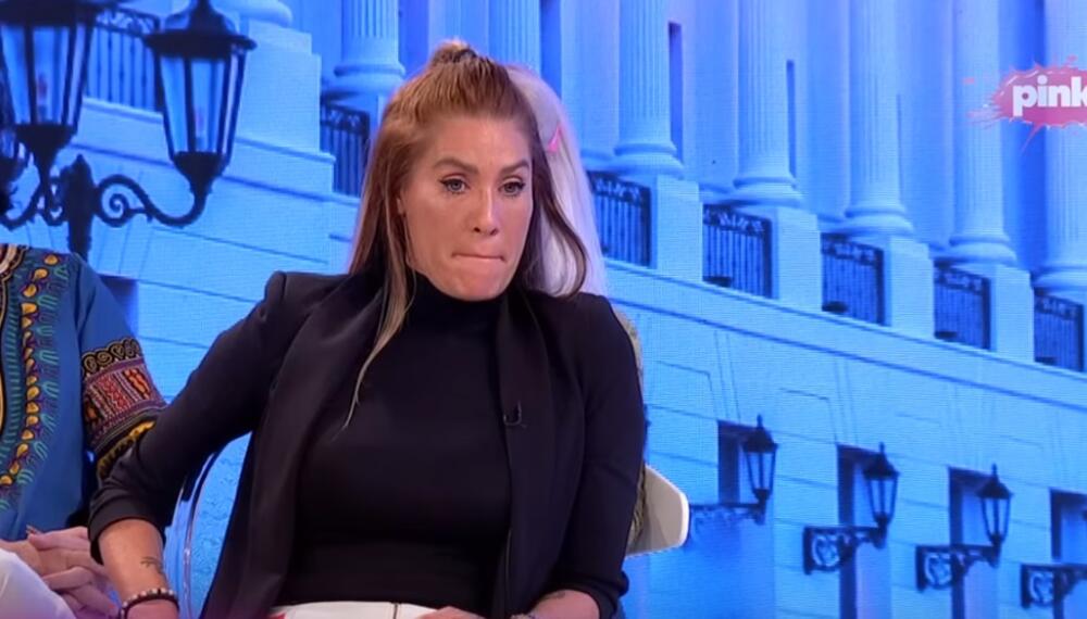 Inale, drugoplasirana učesnica 'Zadruge 6', Ana Ćurčić, otkrila je da u bliskoj budućnosti planira da napusti zemlju