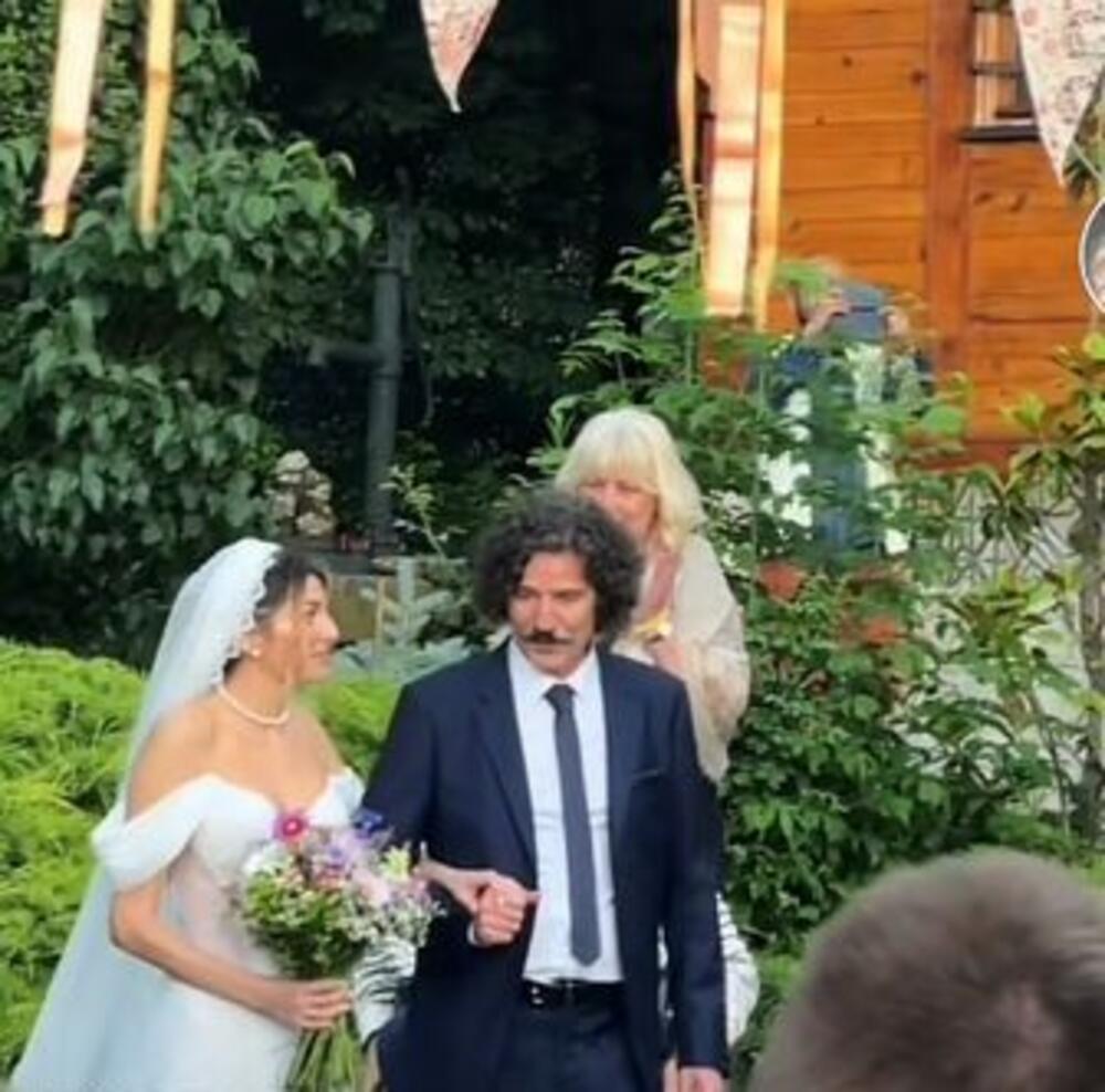 Ispratio ćerku do oltara