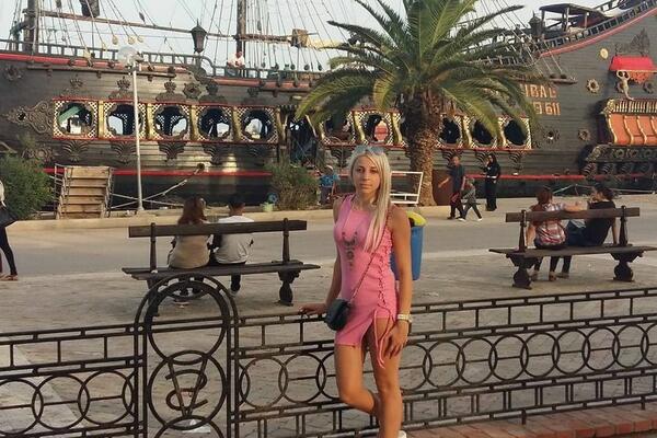 OGLASIO SE BRAT ANASTASIJE KOJA JE NAĐENA MRTVA U GRČKOJ: Otkrio DETALJE o sestri, izgovorio rečenicu KOJA LEDI KRV