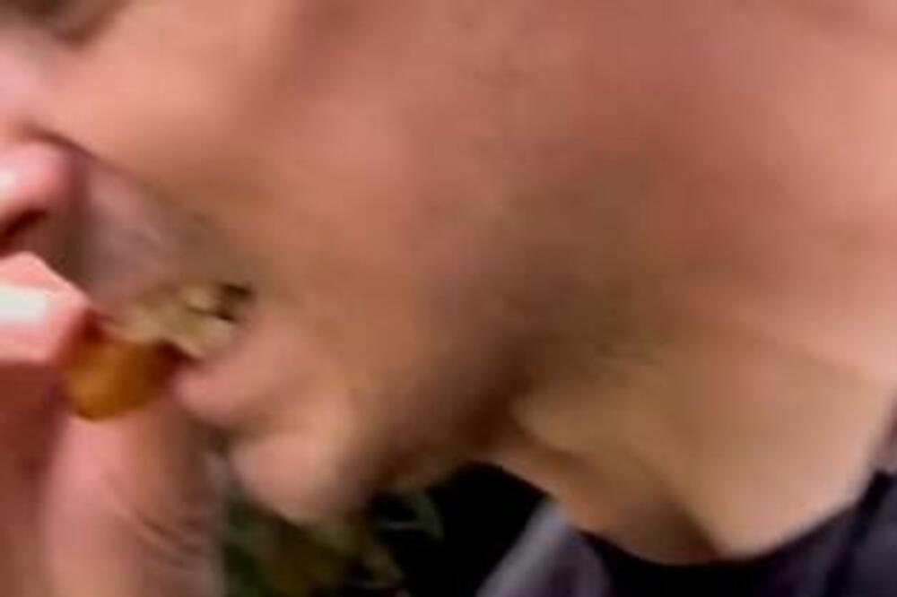 NEMANJA JE POJEO CRVA IZ AMAZONSKE PRAŠUME: Evo šta se Srbinu DESILO, uzmite ŠEĆER i VODU (VIDEO)