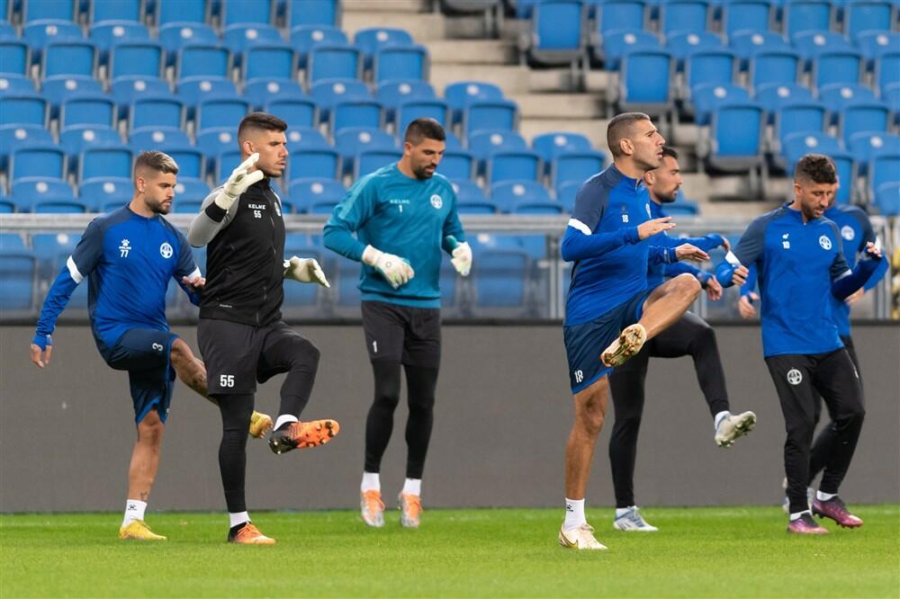 Omri Glazer (u crnoj opremi levo)