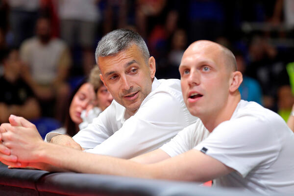 DOZET ODGOVORIO NESUĐENOM VELIKOM POJAČANJU ZVEZDE: Interesovanje za njega je postojalo (FOTO)