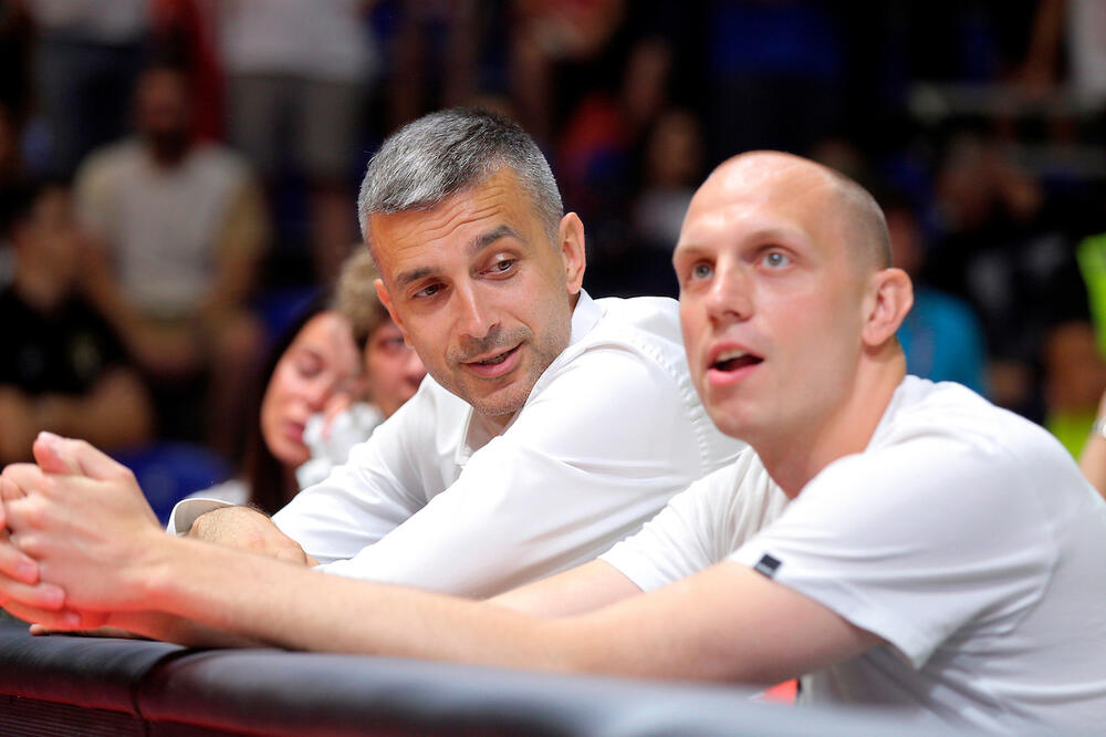 DOZET ODGOVORIO NESUĐENOM VELIKOM POJAČANJU ZVEZDE: Interesovanje za njega je postojalo (FOTO)