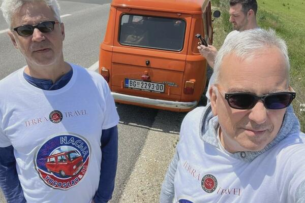 ČUVENIM FIĆINIM KOMBIJEM KRSTARE BIVŠOM JUGOM: Svi se okretali za narandžastom LJUTOM MAŠINOM! (FOTO)