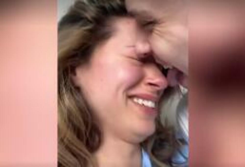 Inača Sara Jo, već duže vreme živi na relaciji Srbija - Slovenija, zbog izabranika Žige Sotlara