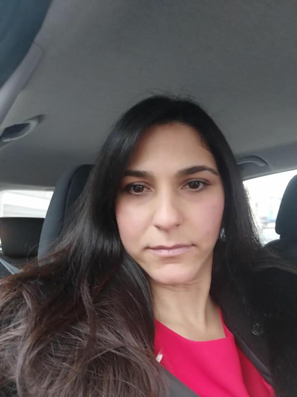 El Abd Vasiljević naglašava da emisije koje je radila u njihovim modelima nisu bile ni rijaliti, ni snimanje na vašarima. Pojasnila je da je snimala emisiju Turistički magazin, u kojoj su joj, kako kaže, gosti bili ambasadori, direktori Turističkih organizacija i gradonačelnici gradova Srbije.