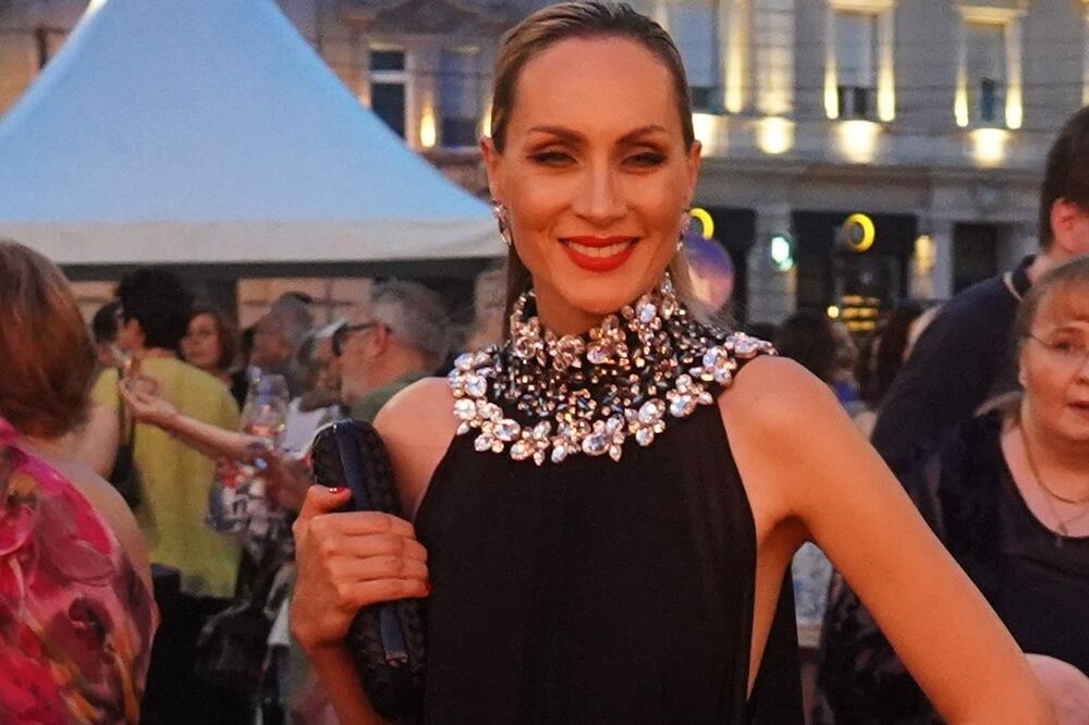 ZAVIRITE U RASKOŠNI DOM NAJLEPŠE SRPKINJE: Ovakvu NEKRETNINU u ELITNOM delu PRESTONICE mnogi samo SANJAJU