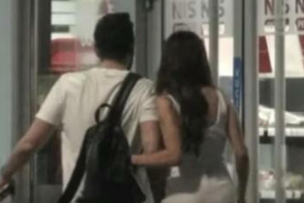 ŠTA TO OGNJEN AMIDŽIĆ JAVNO RADI NA ULICI SA MINOM? Uhvaćeni na delu, NEŽNOST SAMO PUCA (VIDEO)