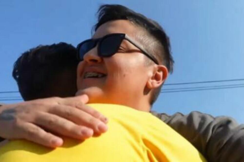 MARIJA POSETILA PEVAČA KOJI JE ŽIVEO ISPOD MOSTA: Platila mu stan za celu GODINU, a OVAJ GEST će vam naterati SUZE