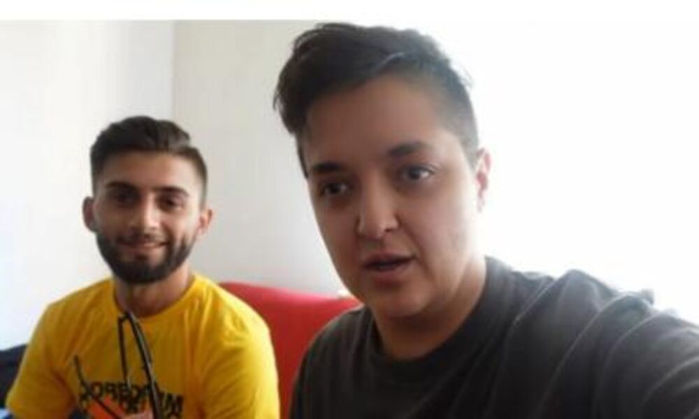 Inače, na Jutjub platformi pojavio se snimak uličnog pevača Mustafe Hrustića iz Zenice, koji nema dom već živi ispod mosta