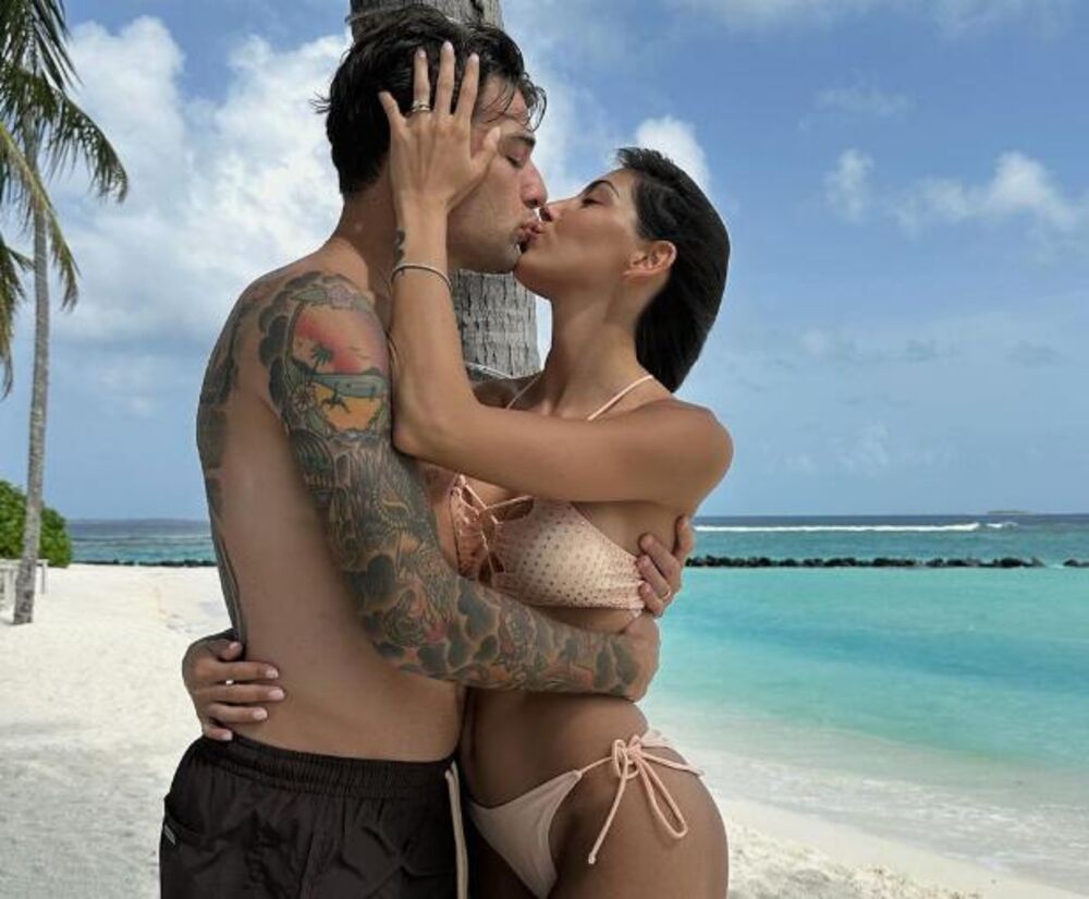 Virdžinija Mihajlović, Alesandro Voljako, Plaža