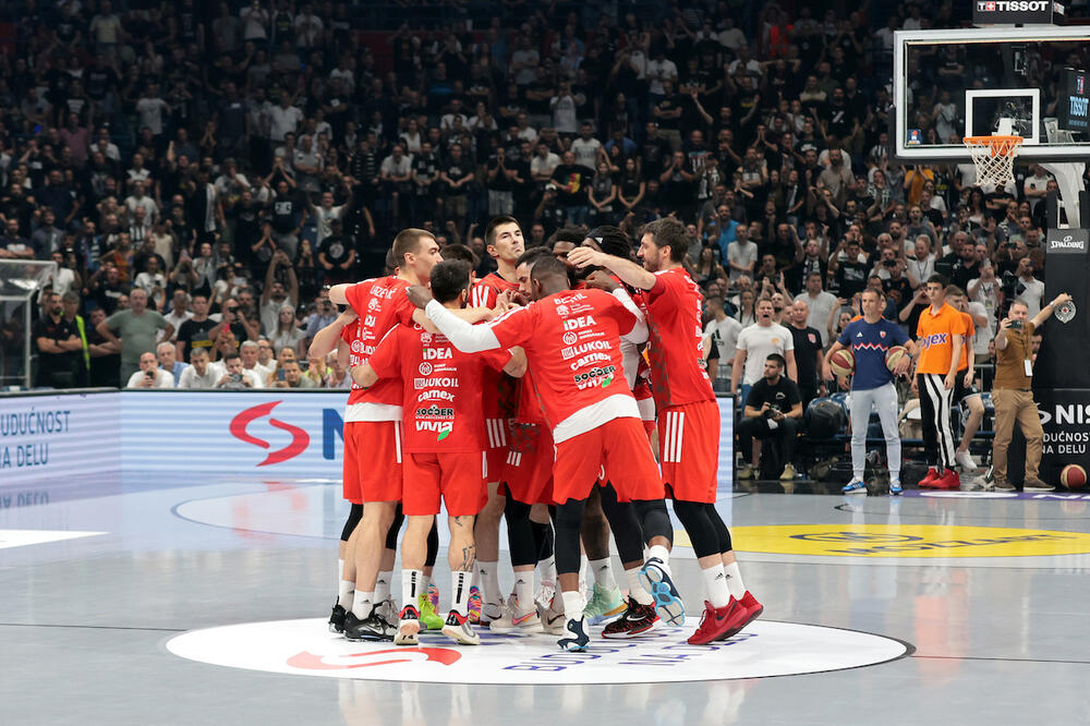 GORI INTERNET: Poznati NBA košarkaš u TRANSU nakon najnovijeg pojačanja Crvene zvezde! (FOTO)