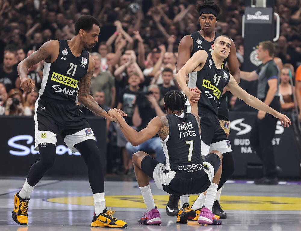 Košarkaši Partizana tokom majstorice