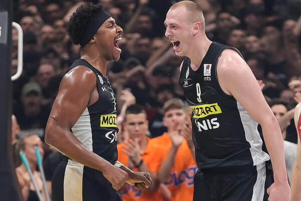 "SRPSKI NAROD JE SJAJAN, BOG JE VELIKI!" Emotivni govor Ledeja posle ABA titule (VIDEO)