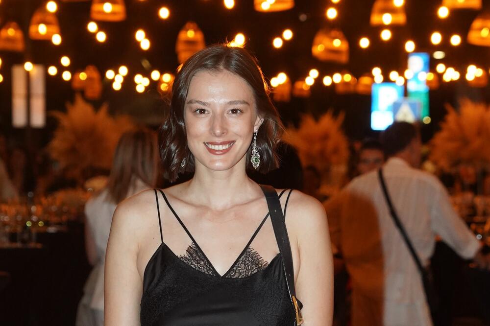 E OVO SE ZOVE MAJKA PRIRODA! Milena Radulović sinoć bila GLAVNA TEMA: Ceo Beograd je brujao BAŠ O NJOJ (FOTO)