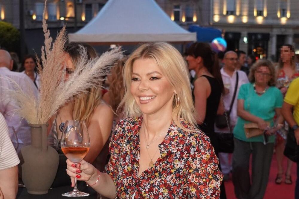 KAKVA DAMA! Naslednicu Karić loze dugo nismo videli: Kada se pojavila GRAD JE STAO, neverovatna LEPOTA