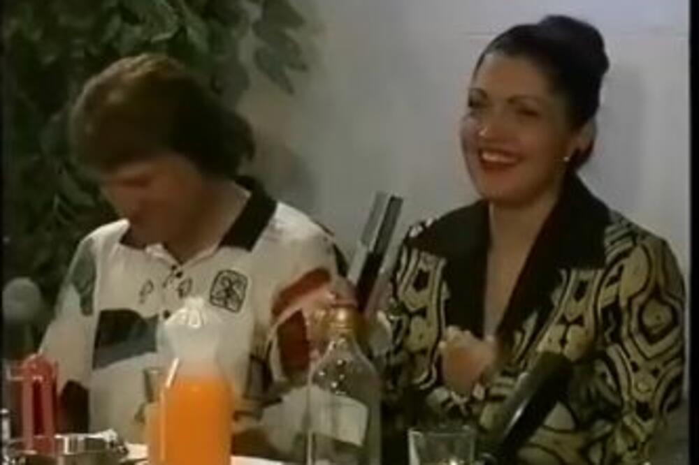 NIKAD VIĐEN SNIMAK ŠABANA ŠAULIĆA I VERICE ŠERIFOVIĆ: Pevačke legende nisu SKIDALE osmeh sa lica uz ovu PESMU