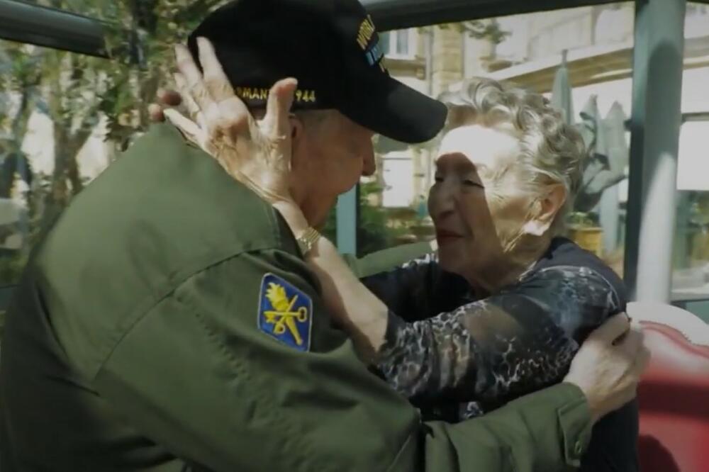 VREME NE BRIŠE LJUBAV: Sreli se ponovo posle 75 godina, razdvojio ih RAT, a onda je usledila scena za pamćenje