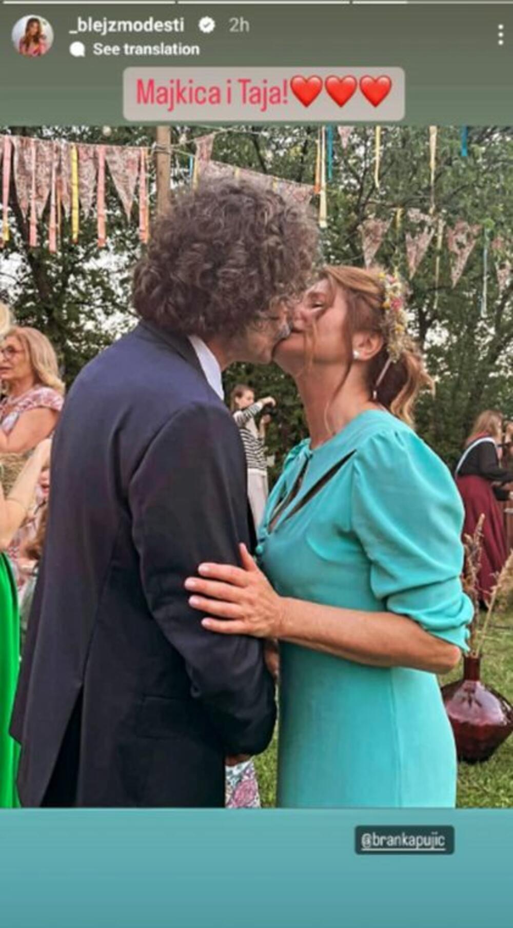 Gagi i Branka u strastvenom poljupcu