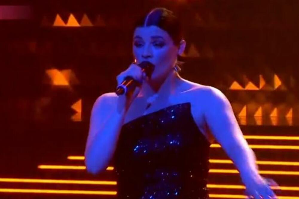 SA STOMAKOM DO ZUBA SVE ODUVALA NASTUPOM: Đuskala na bini kao da NIJE u drugom stanju, publika u TRANSU