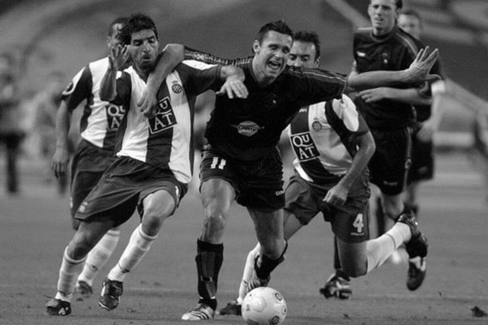 TUGA: Nekadašnji reprezentativac (45) preminuo dok je sedeo na terasi