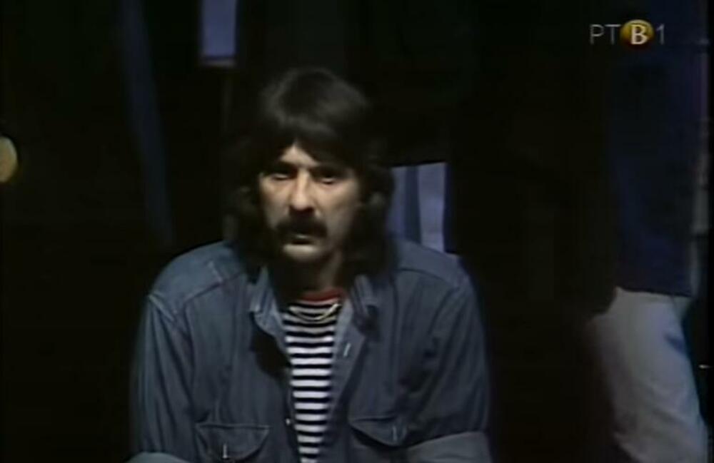 Pevač grupe 'Atomsko sklonište'