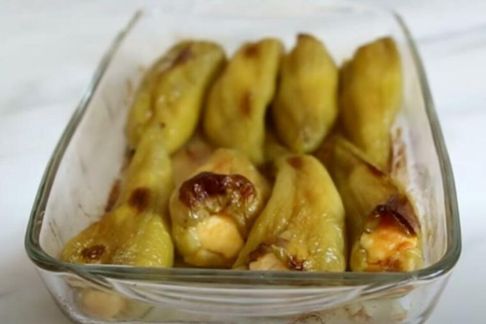 OVA VEČERA SE SPREMA OČAS POSLA, A SA TANJIRA SVE NESTAJE: Paprike punjene 1 SASTOJKOM će vas oboriti sa NOGU