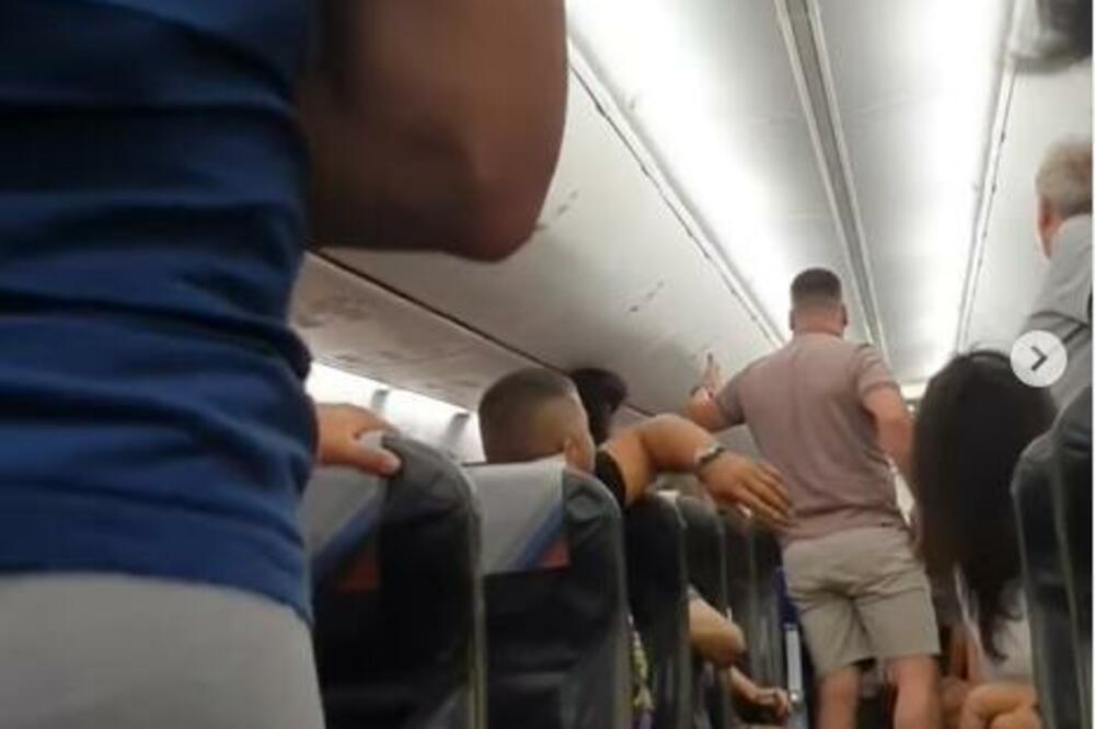 NA BEOGRADSKOM AERODROMU OPŠTI HAOS: Putnica sa detetom nije htela da se veže, a onda je usledila DRAMA! (VIDEO)