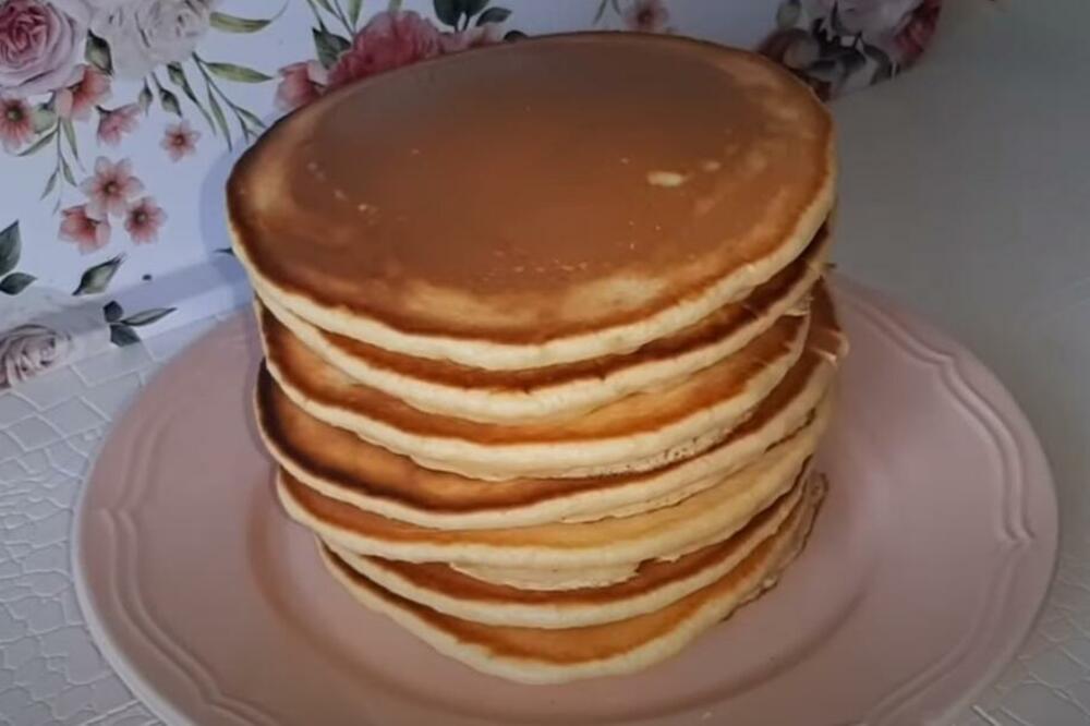 OVAJ RECEPT ZA PALAČINKE RASTURIO JE INTERNET: Prave se za svega 10 MINUTA, ljudi poludeli za njima (VIDEO)