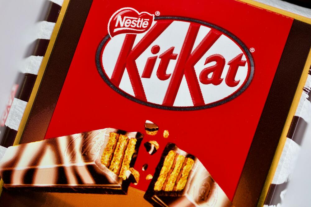 ŠOK SAZNANJE O ČOKOLADICI KOJU SRBI OBOŽAVAJU: Ono što se nalazu U NJOJ nema veze sa SASTOJCIMA (VIDEO)