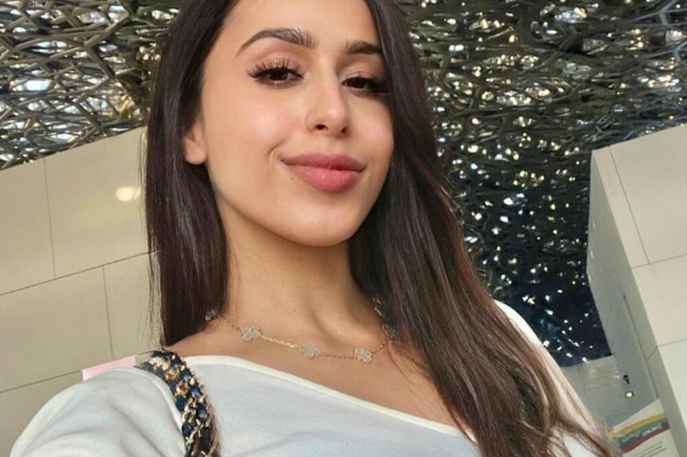 LJUTA NA MUŽA ZBOG "SKROMNOG" POKLONA: Od multimilionera očekuje OVO kad zatrudni, mala NIJE NAIVNA UOPŠTE (VIDEO)