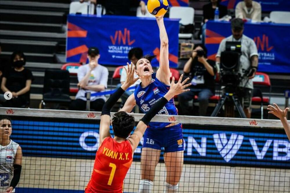 NE DAJU SE SRPKINJE! Odbojkašice pobedile snažnu Kinu i ostale u igri za završni turnir