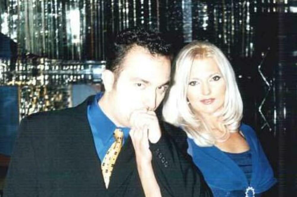 PRE GODINU DANA JE IZNENADA PREMINULA SUPRUGA NAŠEG VODITELJA: Imala samo 51 godinu, on neutešan