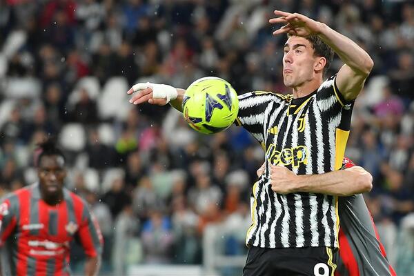 TRESE SE EVROPA: Vlahović dobija PONUDU koja se ne ODBIJA, prelazi u OVAJ klub!