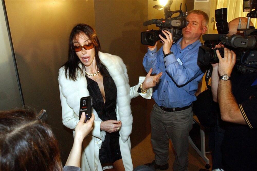 ČUVENA MADAM KRIJE TAJNE VELIKIH MOĆNIKA, OD NJE STREPE NAJVEĆA IMENA: Samo je NJEGOVO isplivalo na SVETLOST DANA!