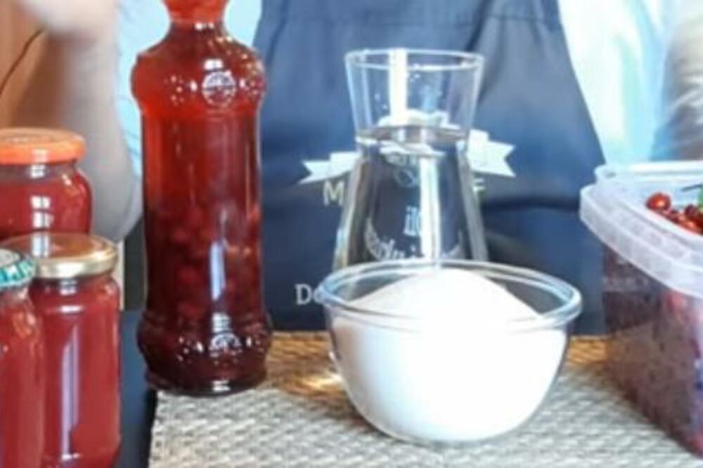 OVAJ CRVENI DOMAĆI SOK PRAVE SAMO ISKUSNE DOMAĆICE: Starinski RECEPT od samo 3 sastojka ZLATA VREDAN