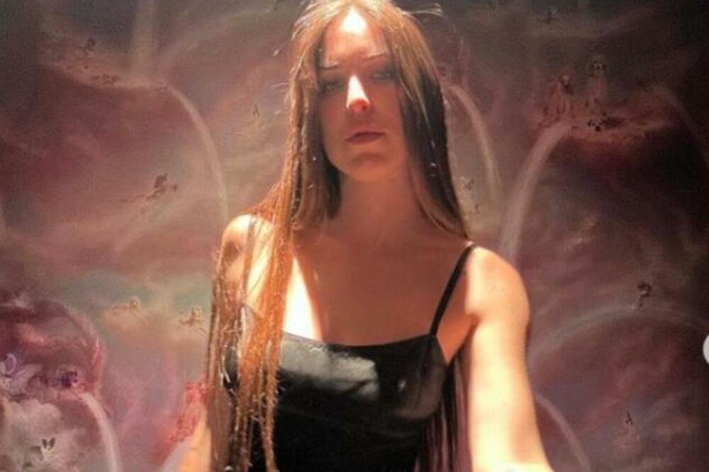 ĆERKA DEMI MUR I BRUSA VILISA POKAZALA ZADNJICU NA ULICAMA NJUJORKA: Mlada GLUMICA šokira JAVNOST, ne zna za MERU