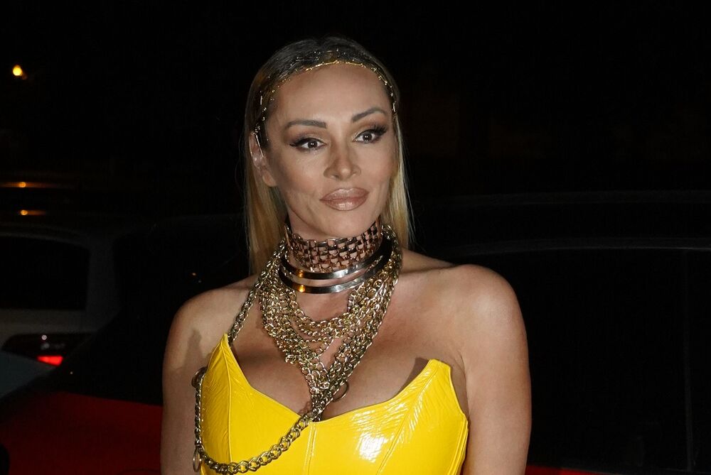 Zlato joj dobro stoji