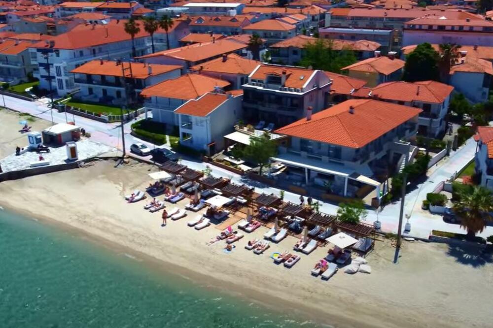 SRBIMA SE LETOVANJE U PEFKOHORIJU PRETVORILO U PAKAO: Sve su zabeležili, koji užas! (FOTO)