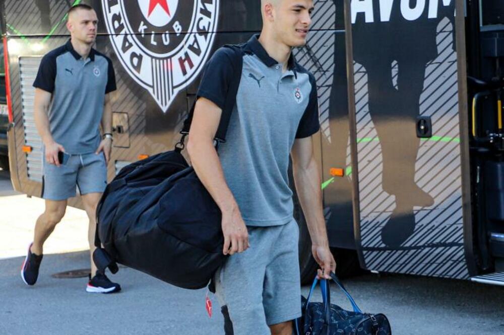 FUDBALERI PARTIZANA OTIŠLI NA PRIPREME U SLOVENIJU