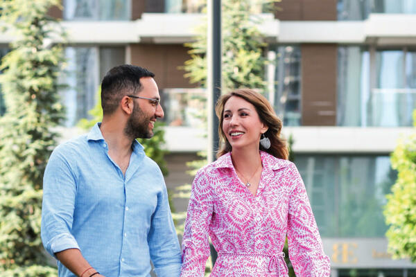 USKORO VENČANJE, A OVO SU NJIHOVE LETNJE FOTOGRAFIJE: Ministarka Đedović BLISTA pored Damira, LJUBAV NA PRVI POGLED