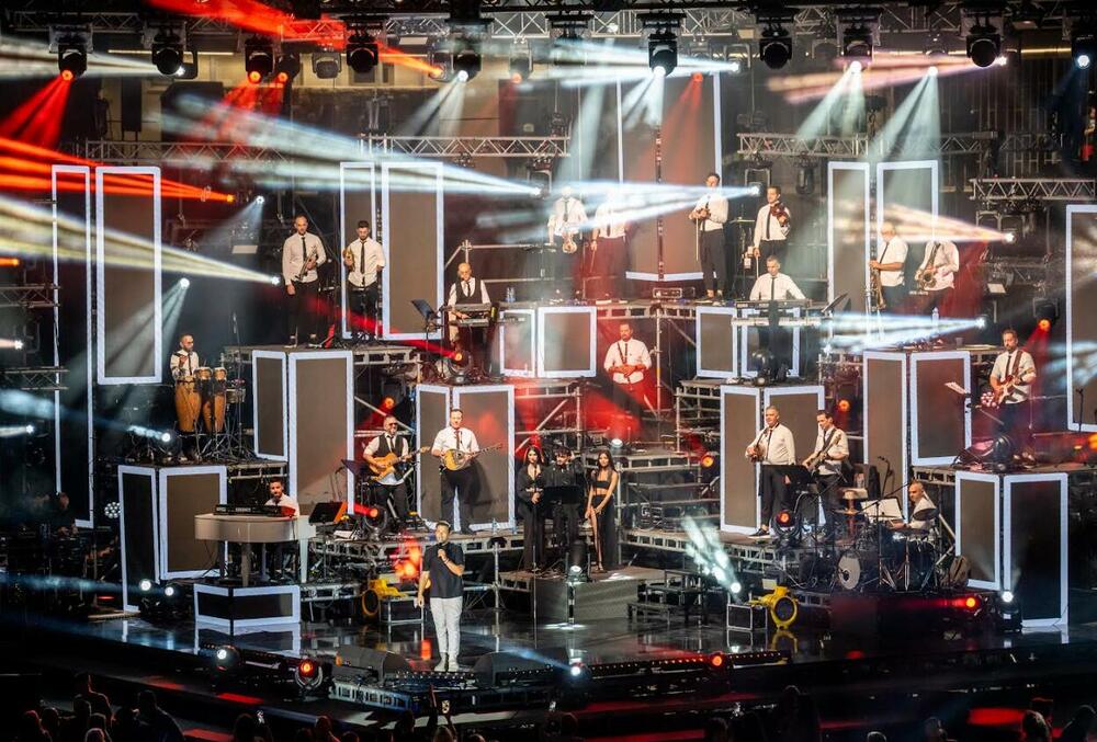 Nikos Vertis osvojio Beograd spektakularnim koncertom na Tašmajdanu!