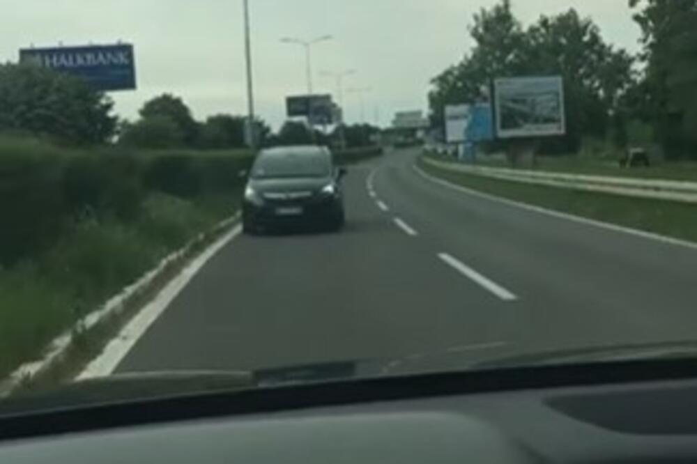 JEL OVAJ LUD? Zbog scene kod BEOGRADSKOG AERODROMA se svi hvataju za GLAVU, ko mu DADE VOZAČKU? (VIDEO)