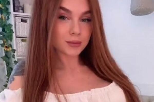 MUŠKARCI ODLEPILI ZA "GOLOM KOMŠINICOM", U VRELIM IZDANJIMA ŠETKA PORED PROZORA: Od ovoga ČUKA STAJE (VIDEO)