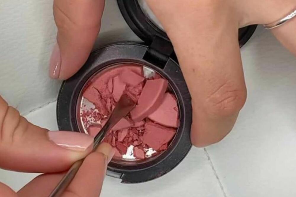 NI SLUČAJNO NE BACAJTE POLOMLJENU ŠMINKU: Uradite OVAJ TRIK i biće kao nova (VIDEO)