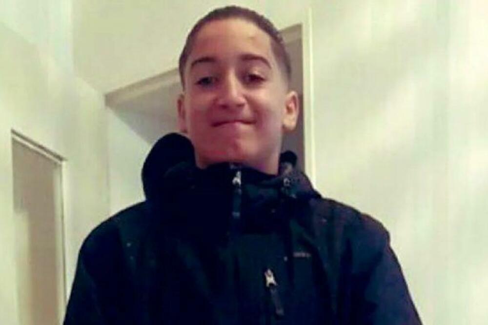 OGROMNA TUGA: Sahranjen dečak (17) iz Francuske kojeg je usmrtio policajac